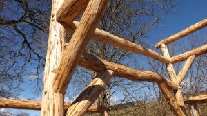 Round house Mandan braces.